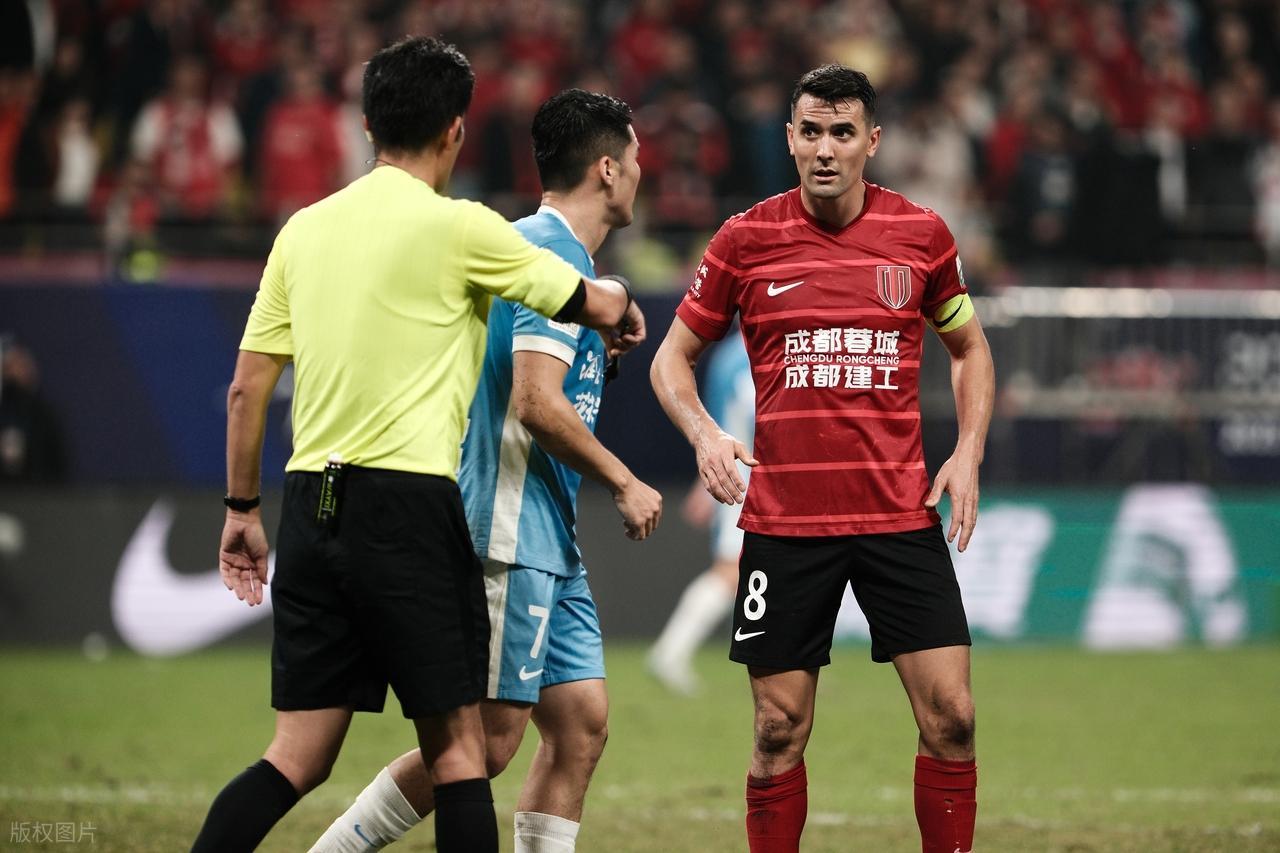 背刺？同样是500万顶薪，嘴里说着喜欢蓉城，周定洋却去了新鹏城