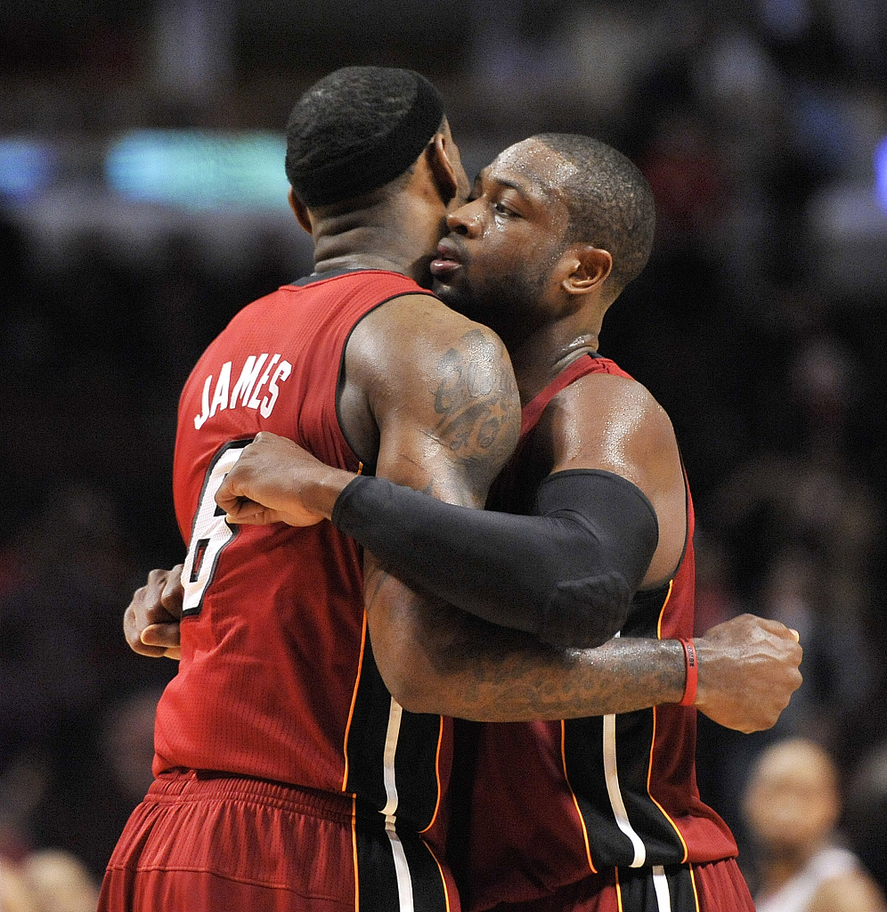 爱游戏网页版-韦德:当你太过伟大时人们就会挑刺 勒布朗就属于这种人