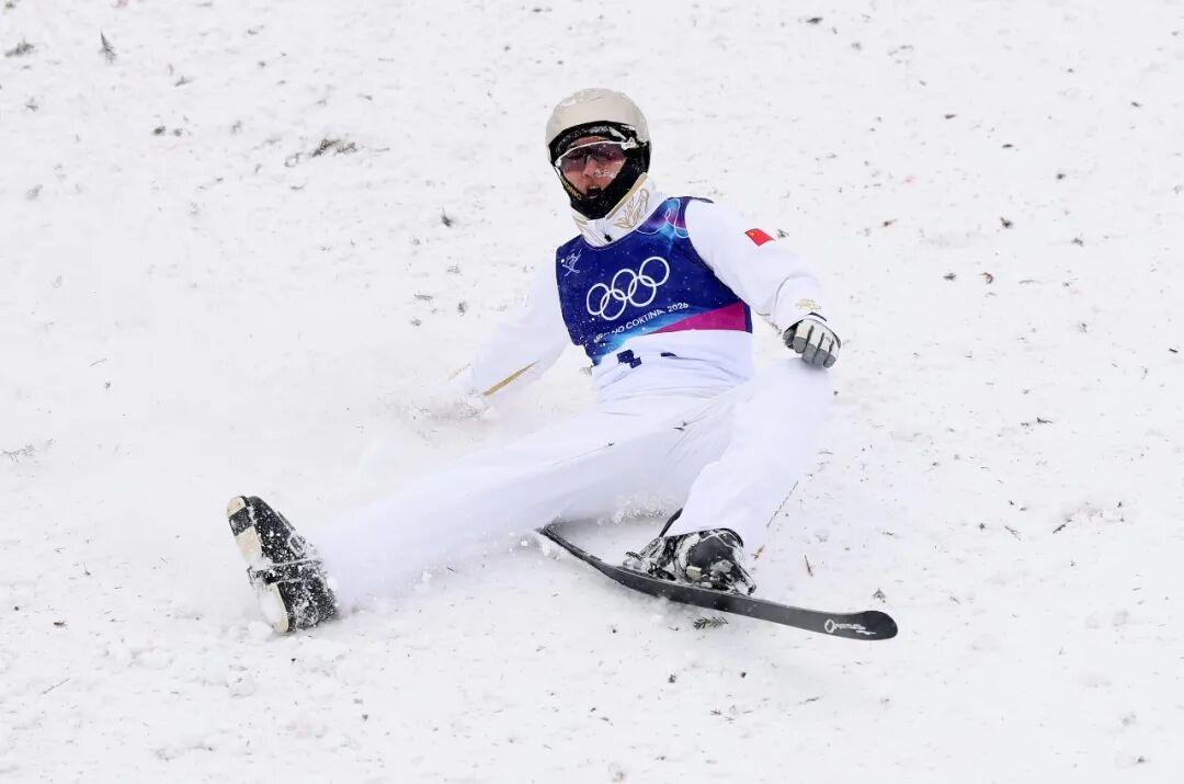 中国队夺得自由式滑雪空中技巧混合团体铜牌！本届冬奥会空中技巧2金3铜收官