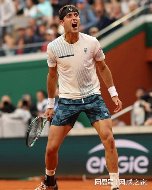 爱游戏体育登录-何惧一日双赛，埃切维里四进巡回赛决赛终夺冠